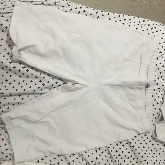 Two piece set - Picture 2 of 3